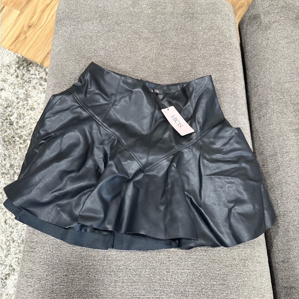 Black Ruffled Bubble Mini Skirt for Night Out
